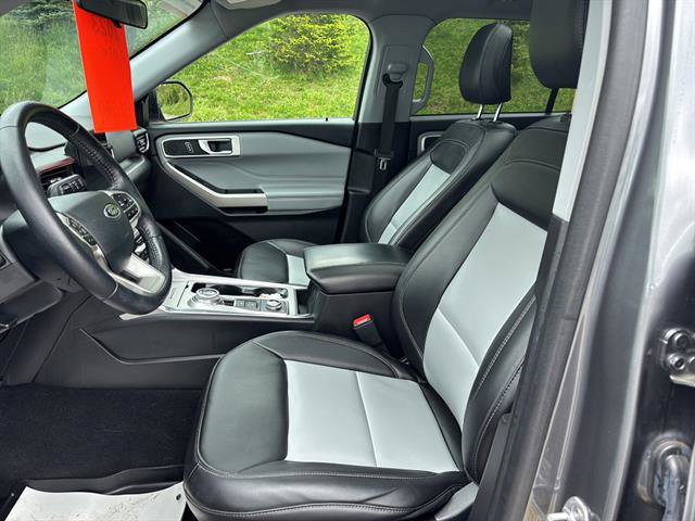 Certified 2023 Ford Explorer XLT w/ Equipment Group 202A AWD/4WD image 11