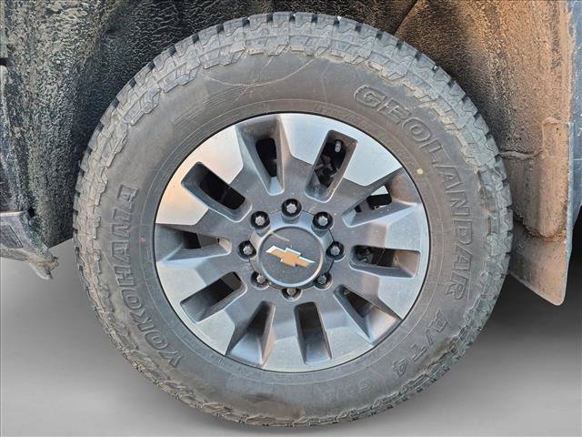 Used 2024 Chevrolet Silverado 2500 Custom w/ Custom Value Package AWD/4WD image 13