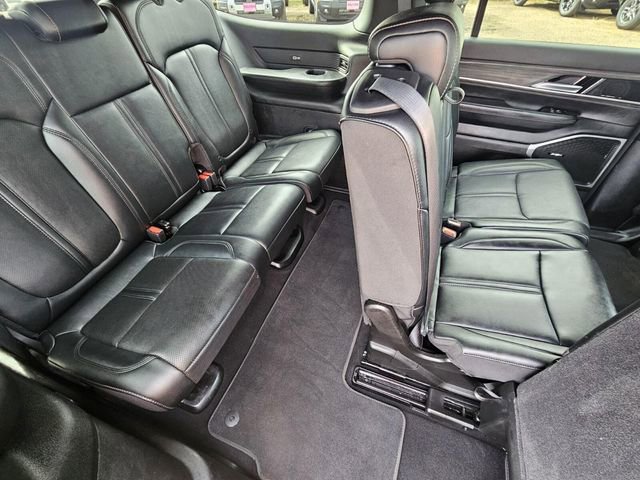 Used 2024 Jeep Wagoneer Series II w/ Flexible Seating Group image 14