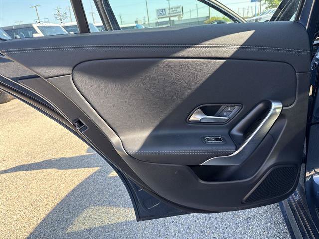 Used 2022 Mercedes-Benz A 220 4MATIC image 26