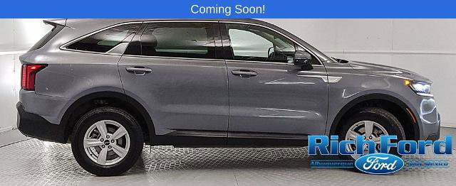 Used 2022 Kia Sorento LX AWD/4WD image 2