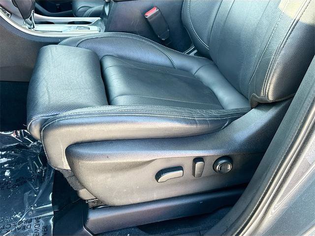 Used 2022 Subaru Ascent Limited w/ Technology Package image 17