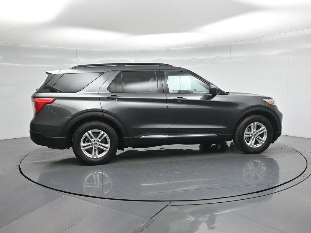 Certified 2020 Ford Explorer XLT image 11