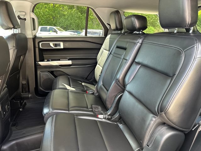 Certified 2023 Ford Explorer XLT w/ Equipment Group 202A AWD/4WD image 19