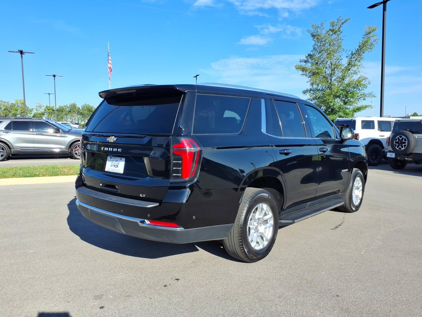 Used 2025 Chevrolet Tahoe LT AWD/4WD image 3