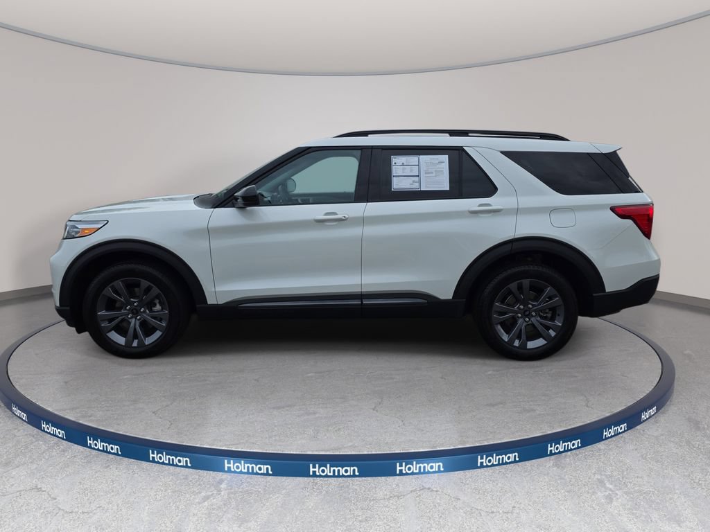 Certified 2023 Ford Explorer XLT w/ Equipment Group 202A AWD/4WD image 8