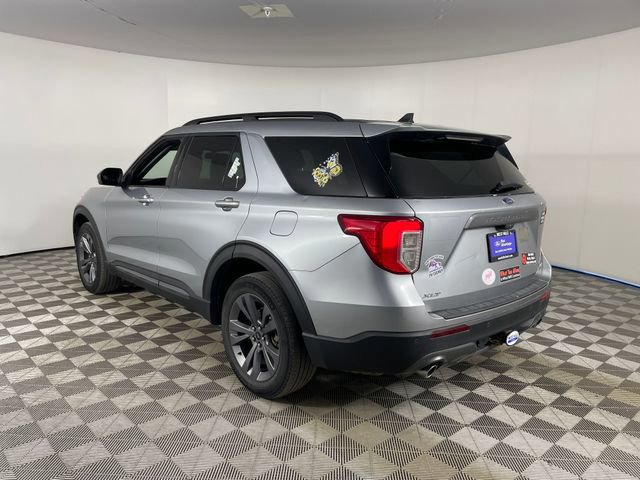 Certified 2022 Ford Explorer XLT w/ Equipment Group 202A image 2