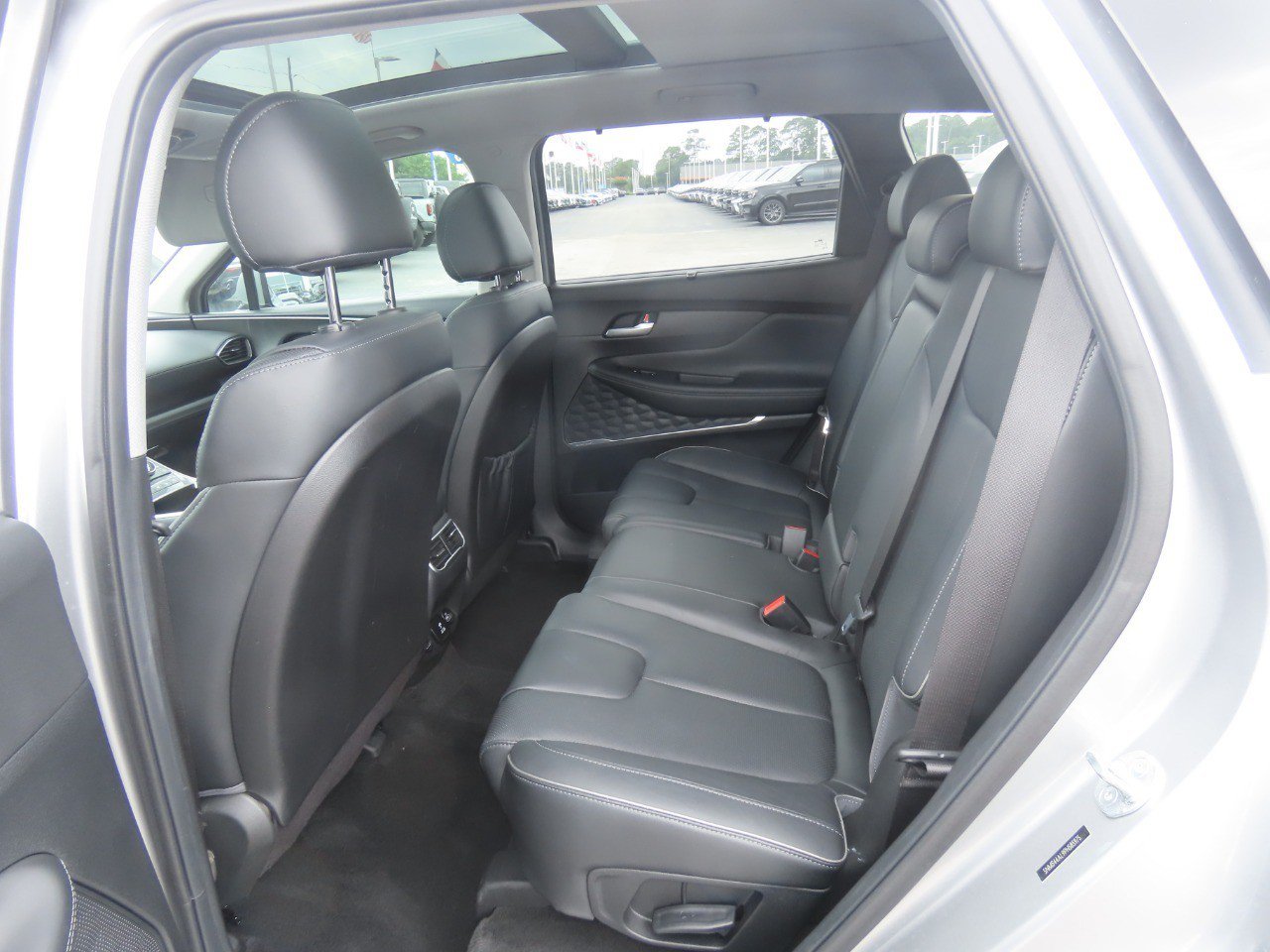 Used 2023 Hyundai Santa Fe Limited FWD image 19