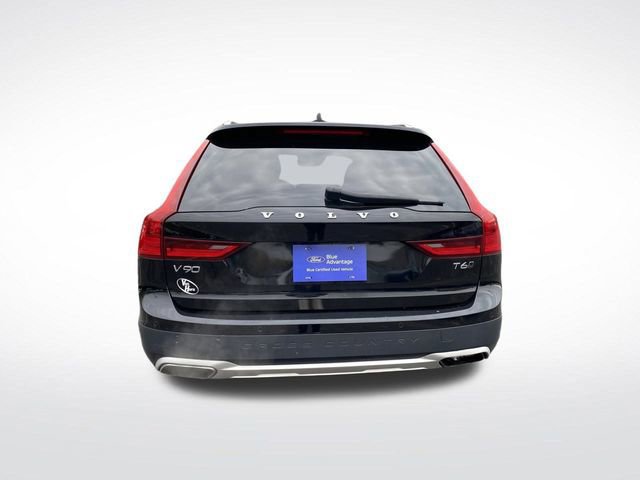 Used 2018 Volvo V90 T6 Cross Country w/ Protection Package image 4
