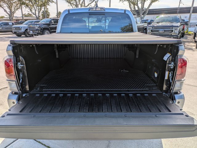Used 2022 Toyota Tacoma TRD Sport image 13