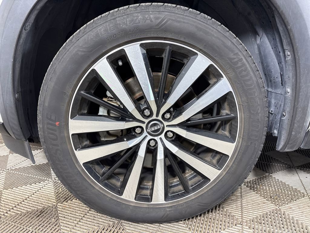 Used 2023 Nissan Pathfinder Platinum FWD image 12