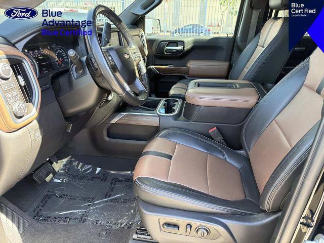 Used 2020 Chevrolet Silverado 1500 High Country w/ Technology Package AWD/4WD image 17
