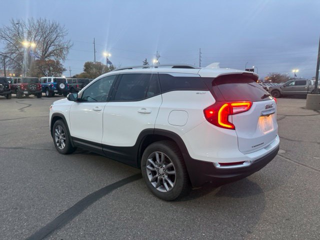 Used 2023 GMC Terrain SLT AWD/4WD image 8