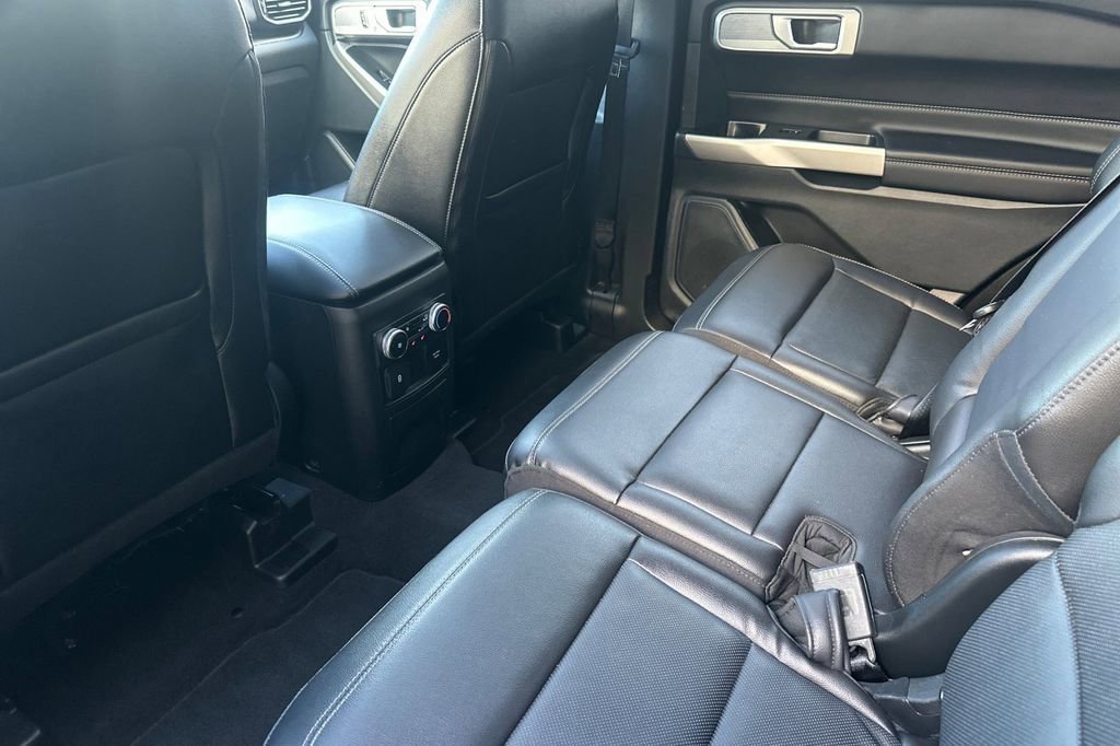Certified 2023 Ford Explorer Limited w/ Hybrid Equipment Group 310A image 14