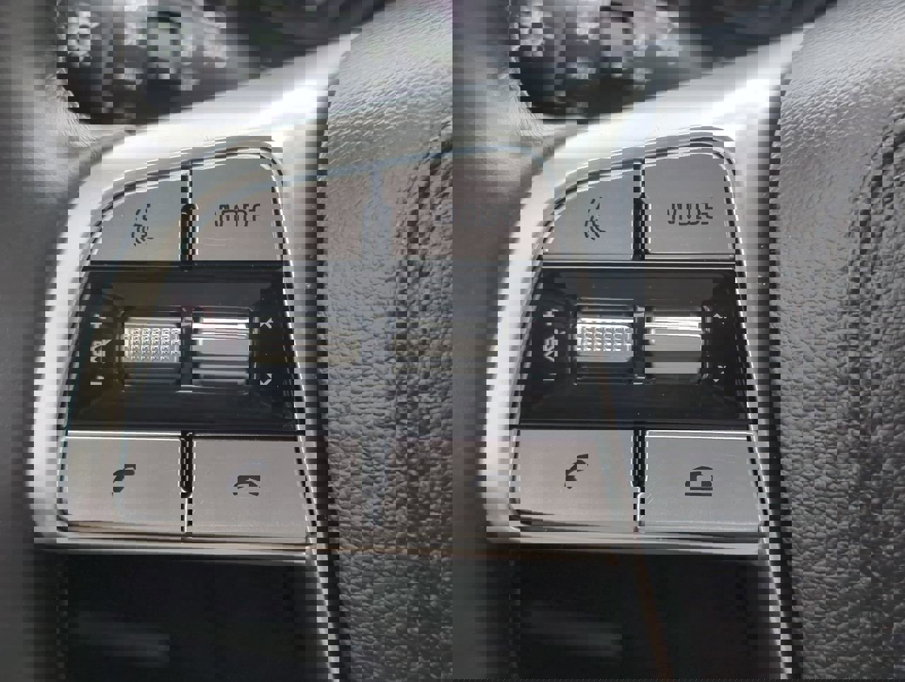 Used 2022 Kia Telluride SX w/ SX Prestige Package image 24