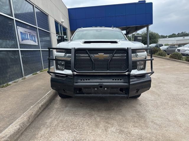 Used 2024 Chevrolet Silverado 2500 LT AWD/4WD image 3