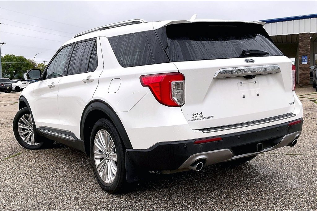 Certified 2020 Ford Explorer Limited w/ Class III Trailer Tow Package AWD/4WD image 3