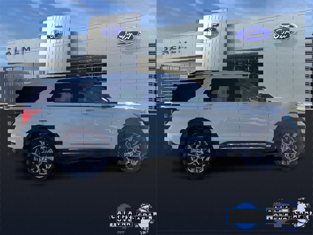 Certified 2022 Ford Explorer XLT w/ Equipment Group 202A image 2