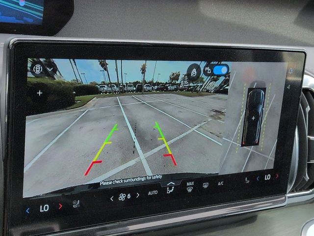 Certified 2025 Ford Expedition Platinum image 21