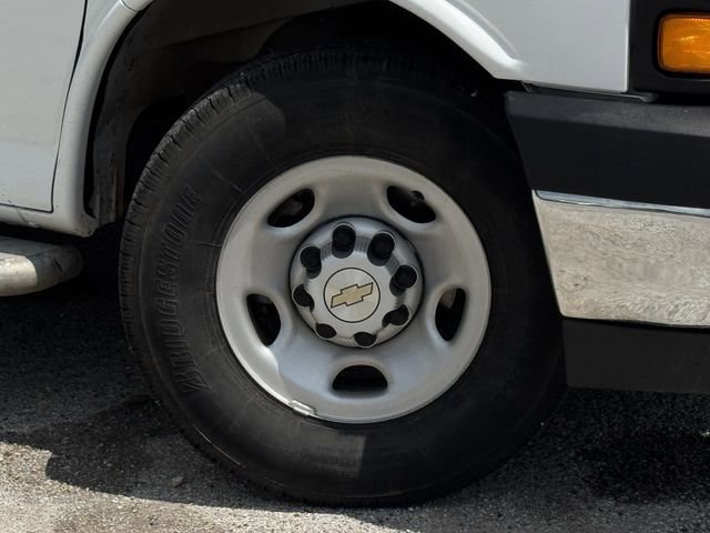 Used 2024 Chevrolet Express 2500 w/ Driver Convenience Package RWD image 24