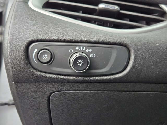Used 2023 Chevrolet Malibu LT FWD image 19