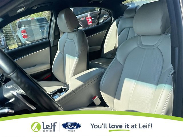 Used 2023 Genesis G70 2.0T image 17