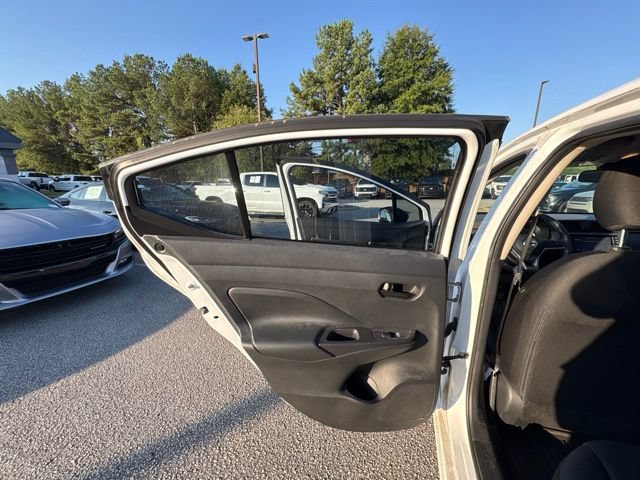 Used 2021 Nissan Versa S FWD image 12