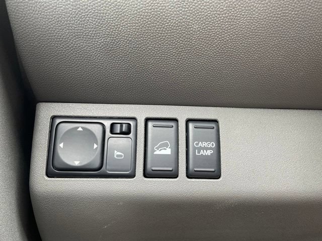 Used 2021 Nissan Frontier SV w/ Midnight Edition Floor Mats AWD/4WD image 14