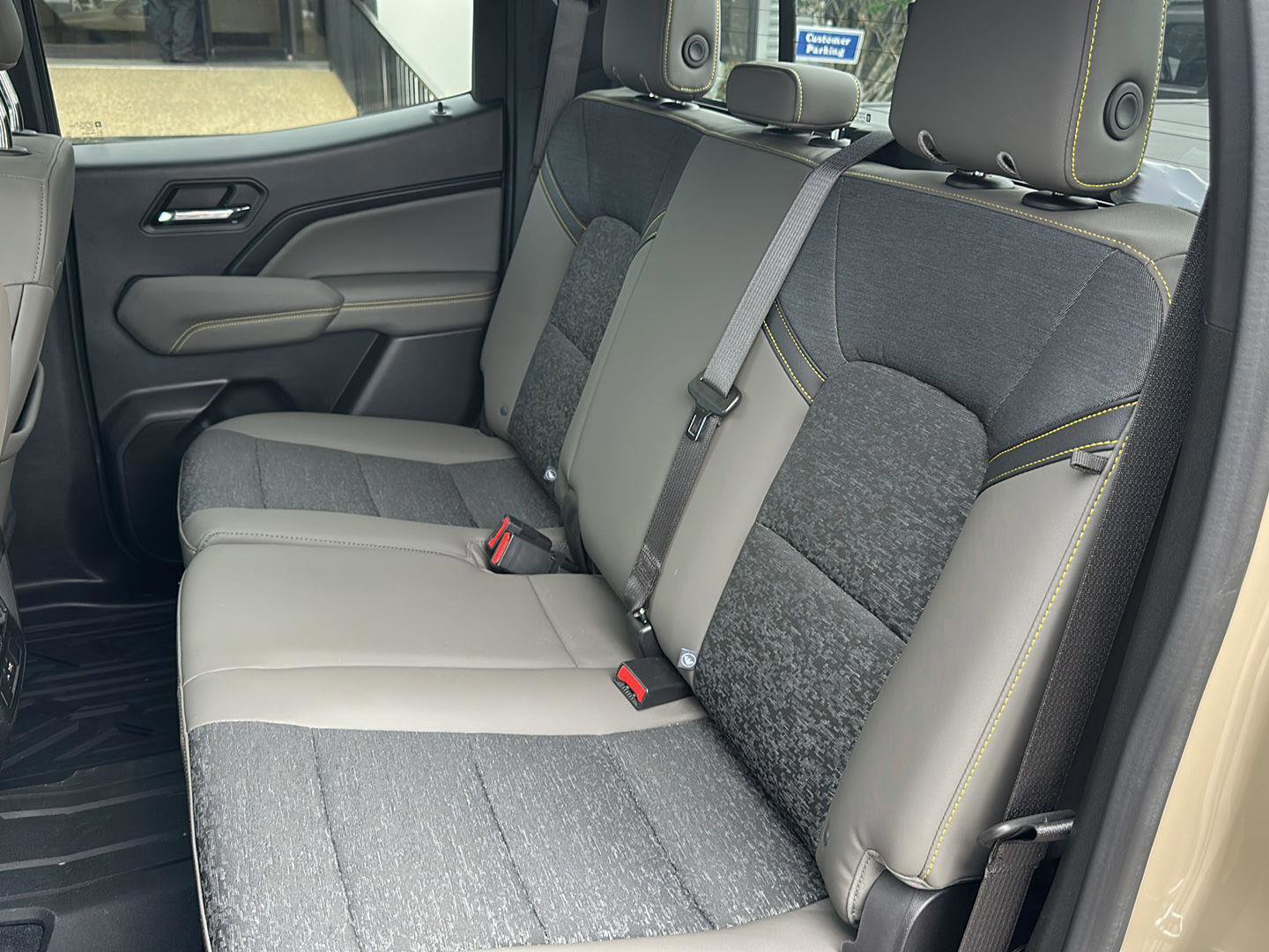 Used 2024 Chevrolet Colorado ZR2 w/ Technology Package image 47