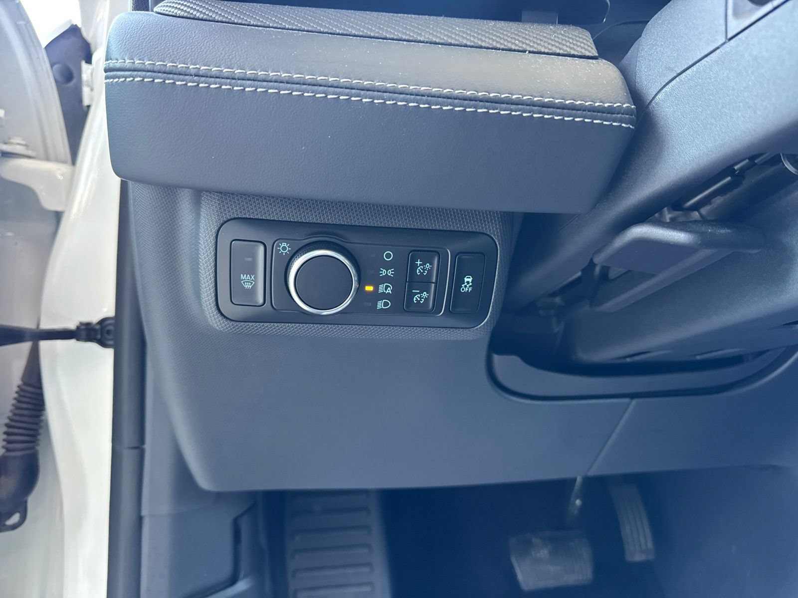Certified 2025 Ford Mustang Mach-E Premium AWD/4WD image 25
