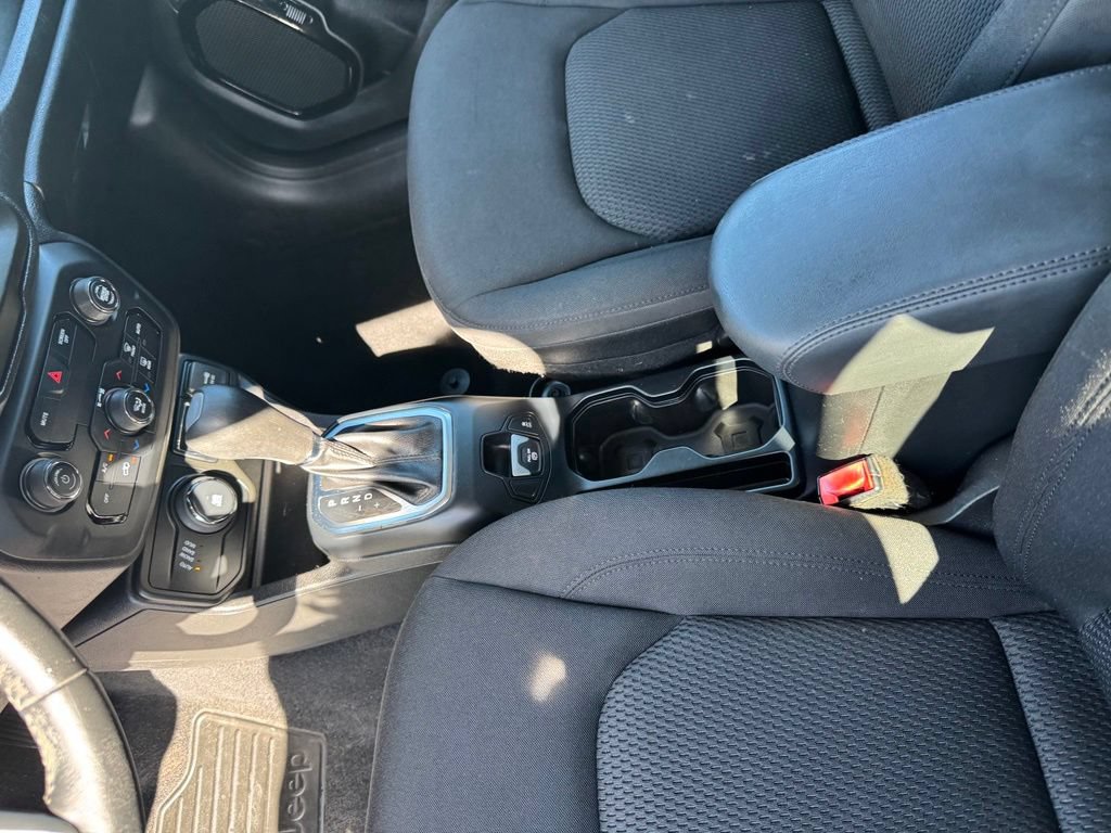 Used 2018 Jeep Renegade Altitude AWD/4WD image 13