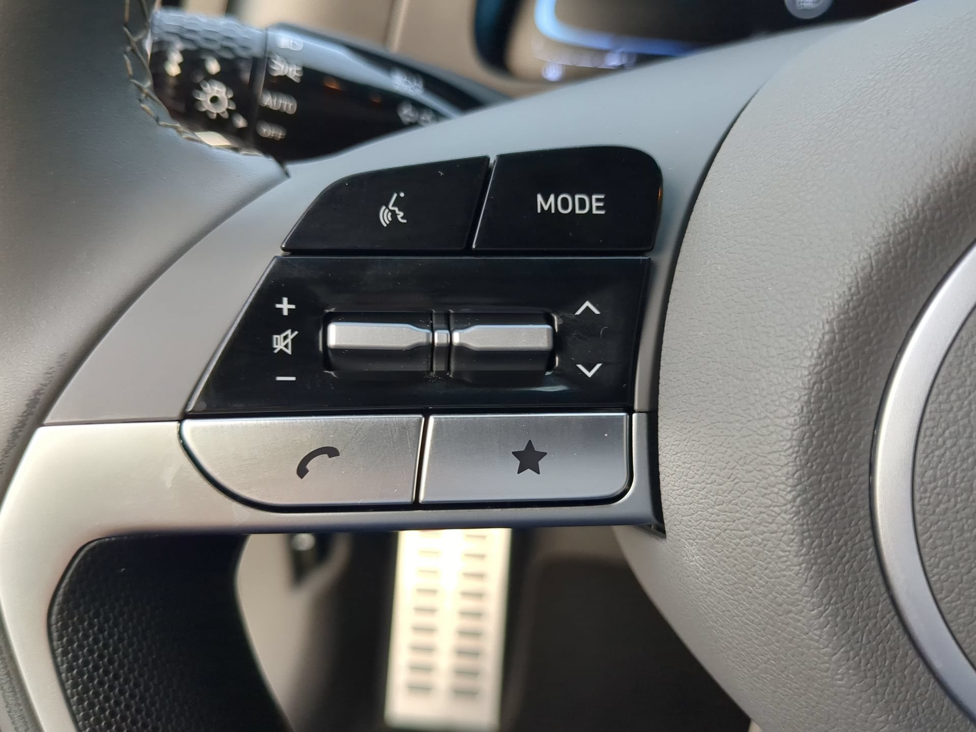 Used 2025 Hyundai Elantra Sport FWD image 61
