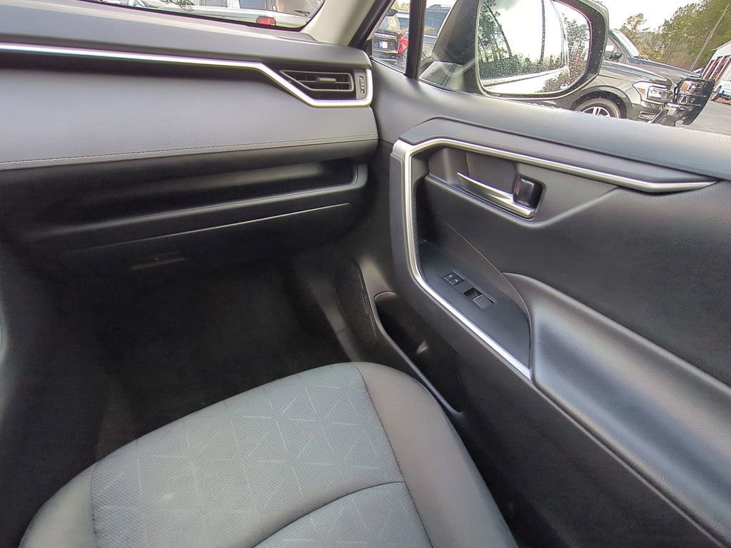 Used 2024 Toyota RAV4 XLE image 21