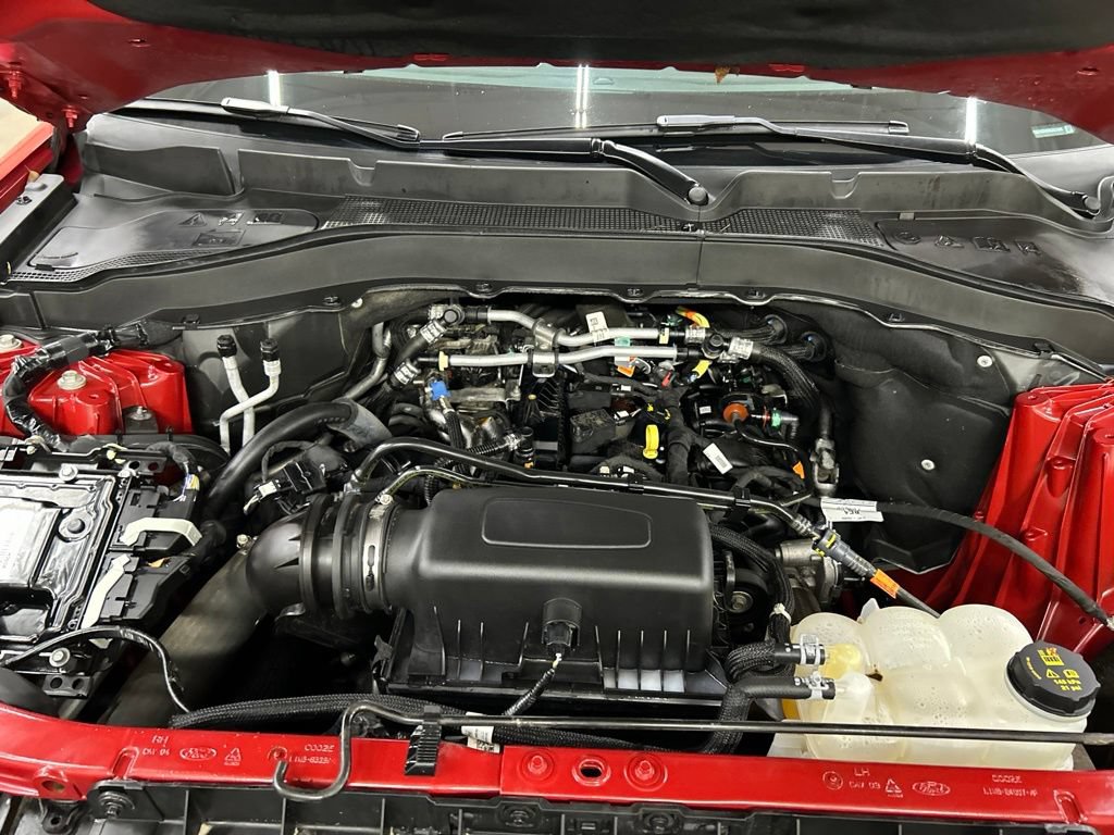 Certified 2024 Ford Explorer XLT w/ Equipment Group 202A AWD/4WD image 31
