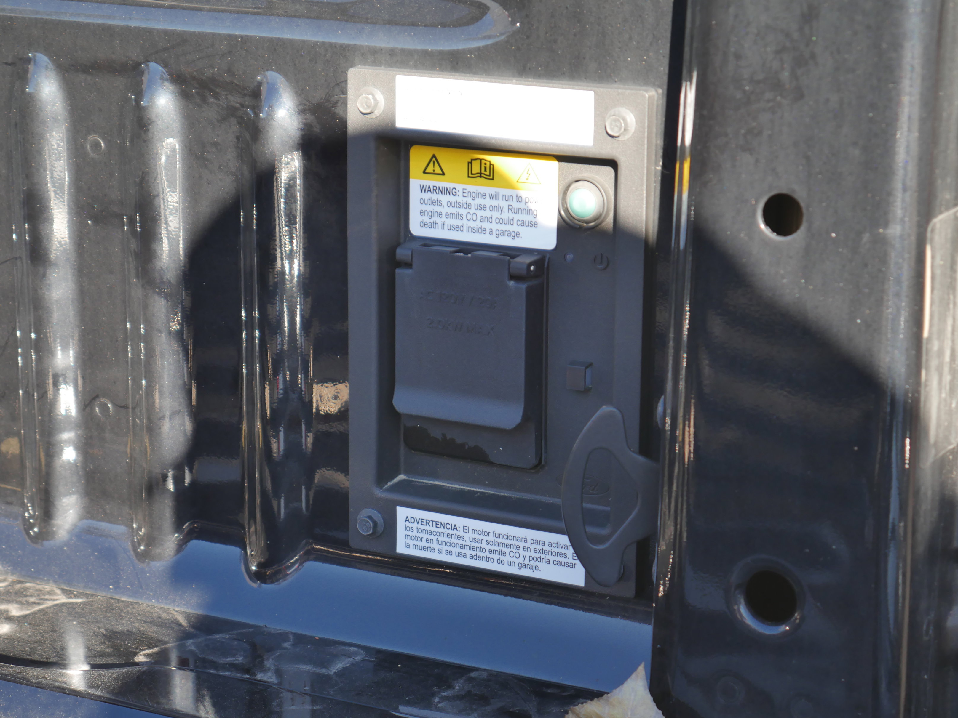 Certified 2024 Ford F350 Limited w/ FX4 Off-Road Package image 31