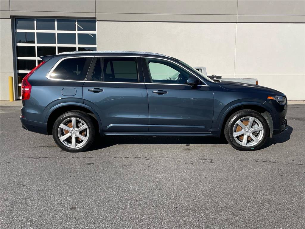 Used 2023 Volvo XC90 B5 Core AWD/4WD image 3