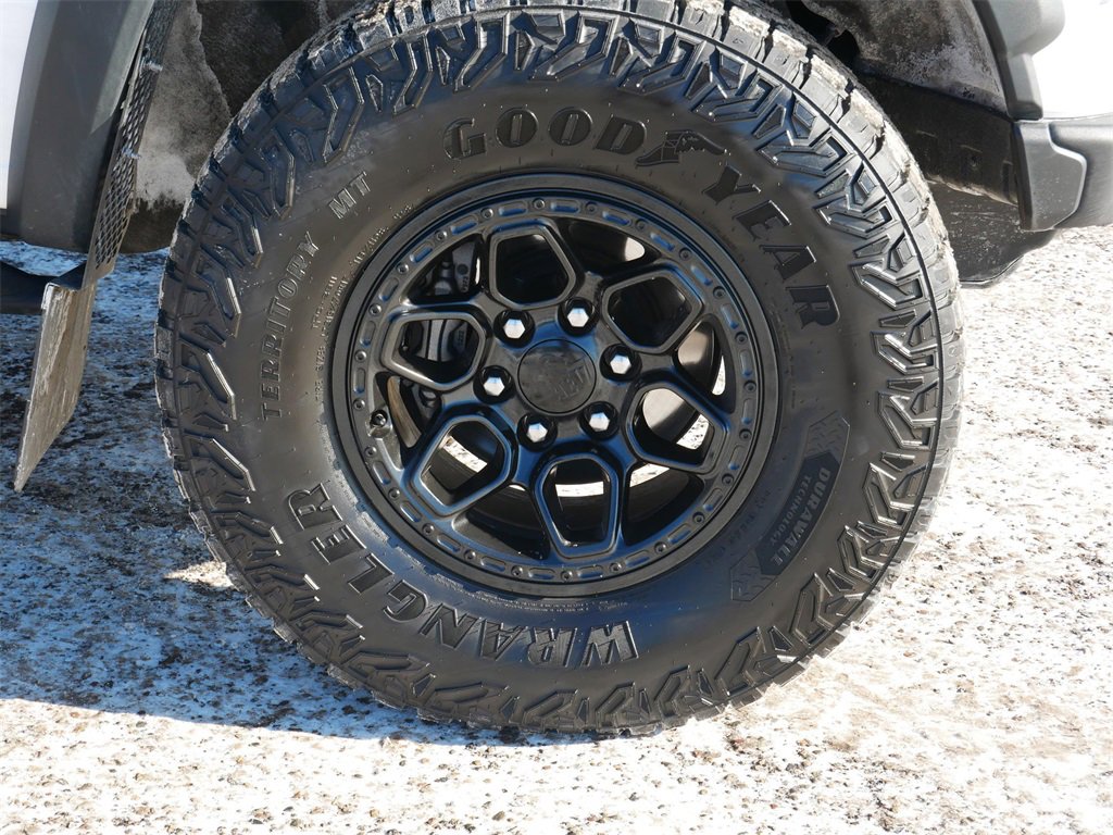 Used 2024 Chevrolet Colorado ZR2 w/ ZR2 Bison Edition image 7