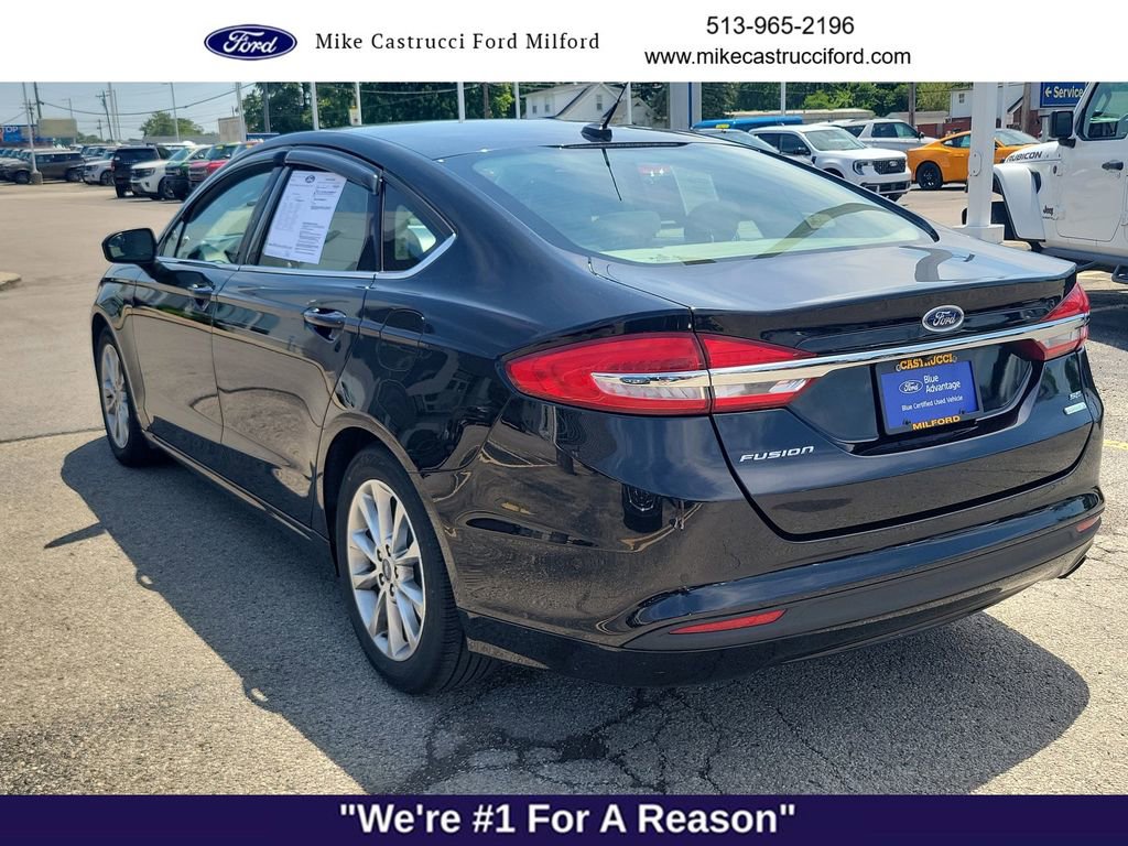 Certified 2017 Ford Fusion SE w/ Fusion SE Technology Package FWD image 3