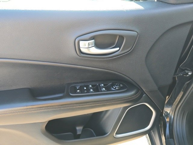 Used 2018 Jeep Compass Limited w/ Navigation Group image 12