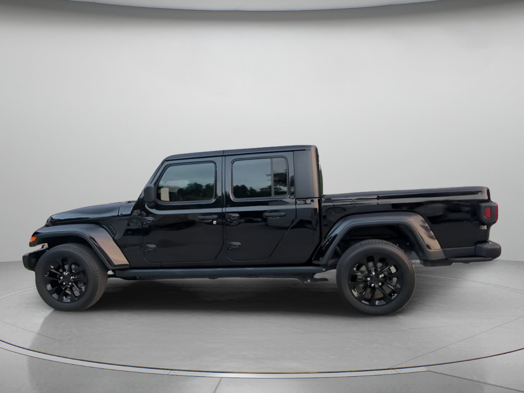 Used 2021 Jeep Gladiator Sport AWD/4WD image 17