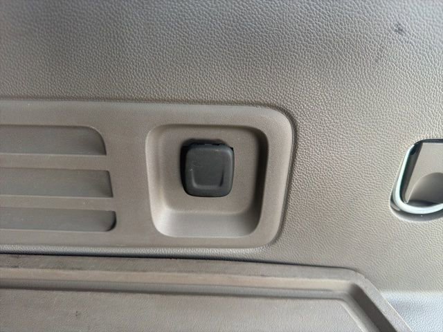 Used 2019 Chevrolet Traverse LT image 12