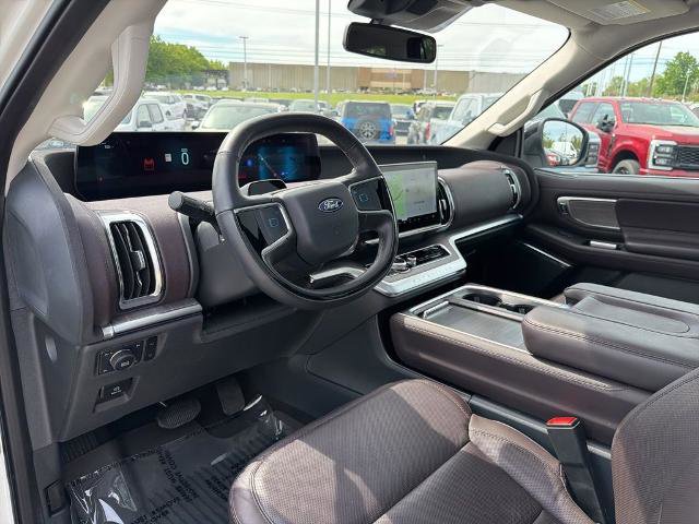 Certified 2025 Ford Expedition Platinum w/ Platinum Ultimate Package AWD/4WD image 12