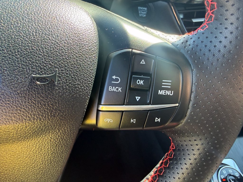 Certified 2025 Ford Escape ST-Line w/ Cold Weather Package FWD image 24