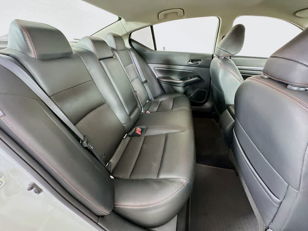 Used 2024 Nissan Altima 2.5 SR FWD image 30