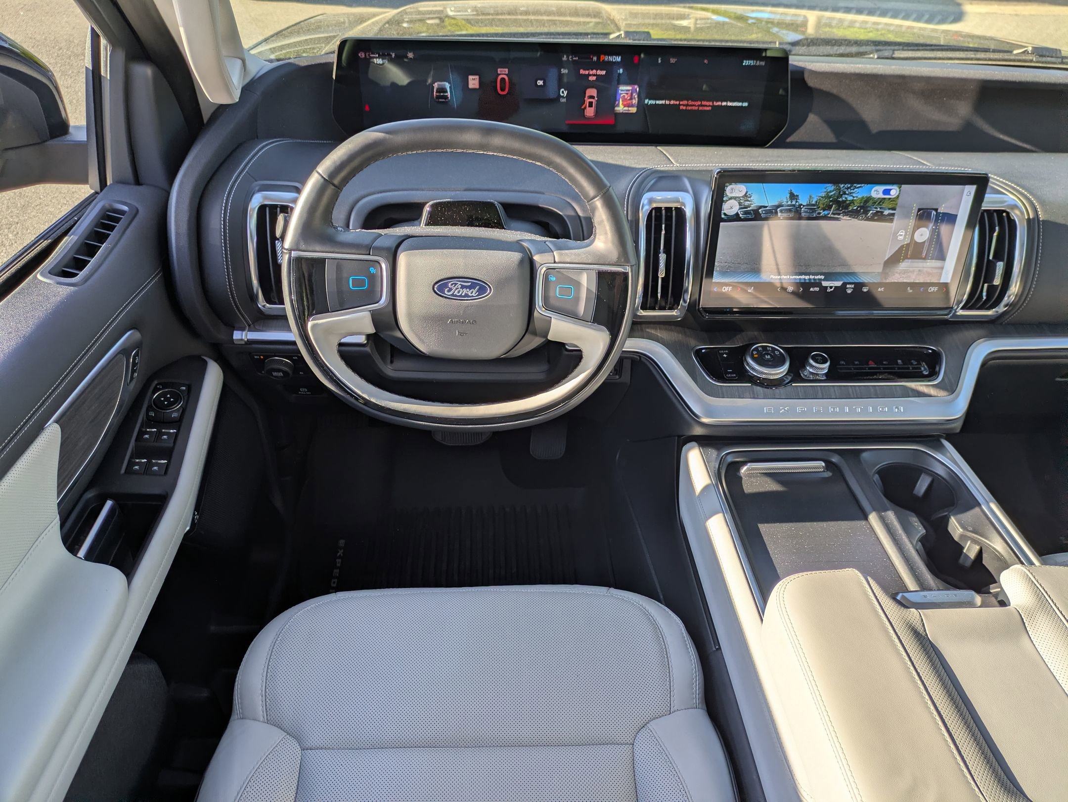Certified 2025 Ford Expedition Platinum w/ Platinum Ultimate Package AWD/4WD image 30