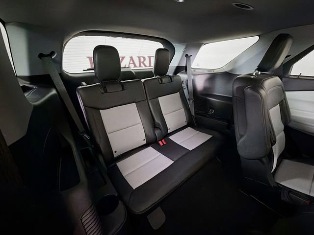 Certified 2022 Ford Explorer XLT w/ Equipment Group 202A image 40