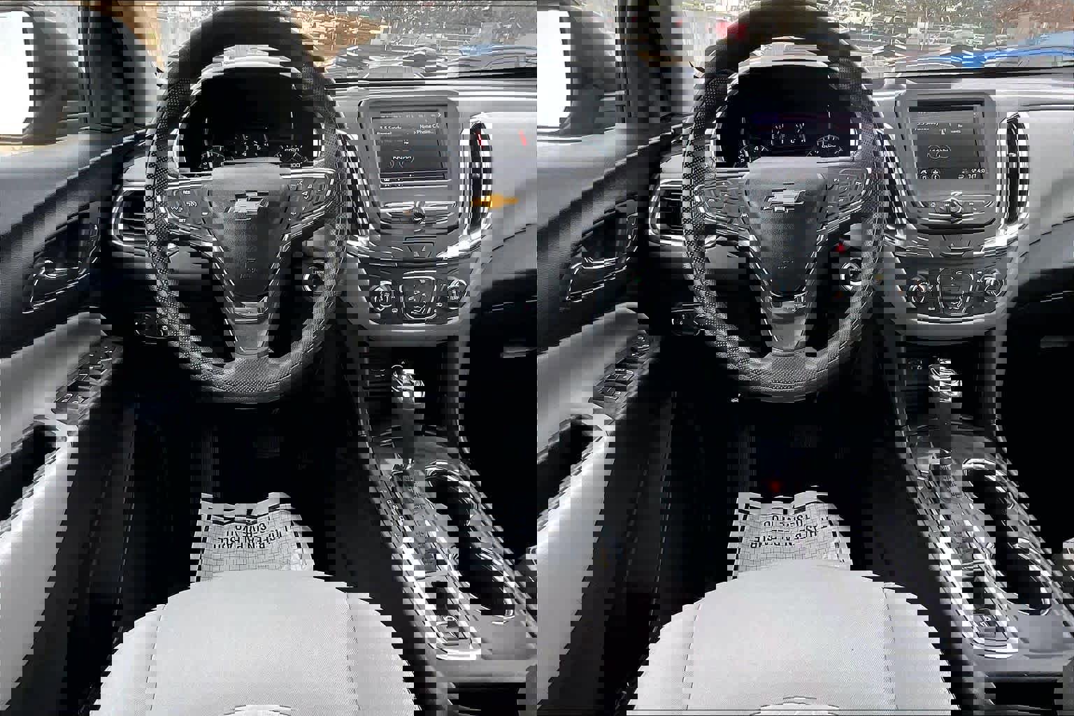 Used 2020 Chevrolet Equinox LS w/ LS Convenience Package image 8