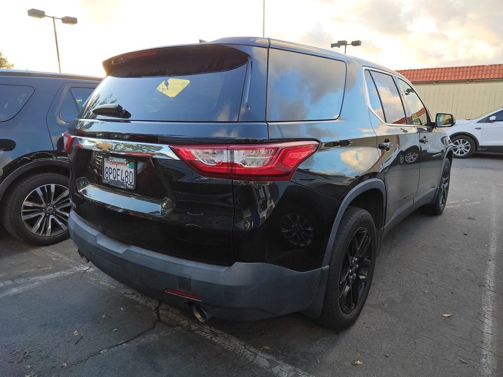 Used 2020 Chevrolet Traverse LS image 3