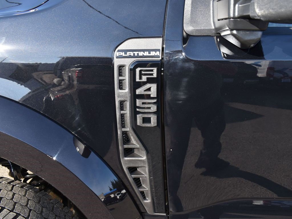 Certified 2025 Ford F450 Platinum w/ FX4 Off-Road Package image 7