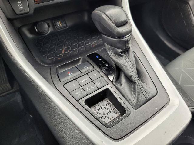 Used 2024 Toyota RAV4 XLE AWD/4WD image 25